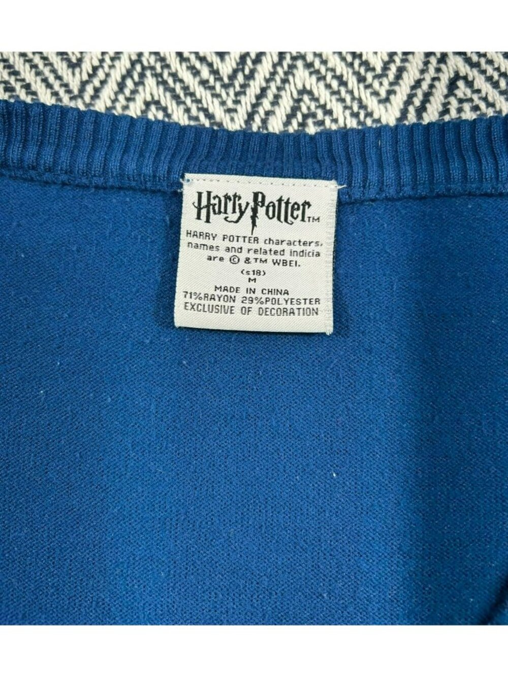 Harry Potter Ravenclaw Blue Cardigan Women's Medium Button-Up Sweater Crest & St - Picture 4 of 6